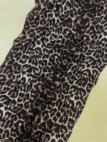 Tiger Modal Hijab 